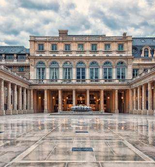 Jardin du Palais royal et colonnes de Buren : 2 joyaux