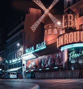 Parisian cabarets: the festive spirit of the capital